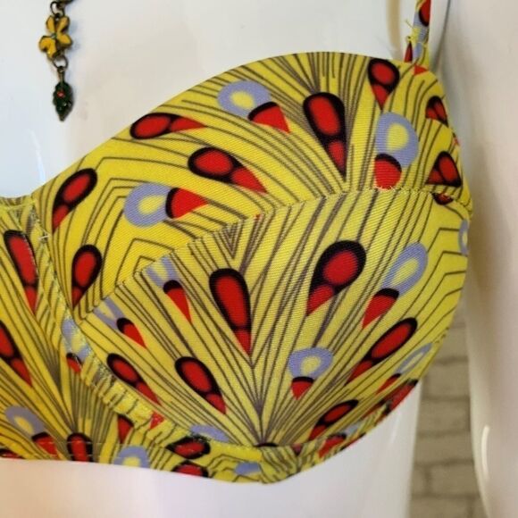 Colorful trending yellow bikini top - XS - Picture 4 of 6